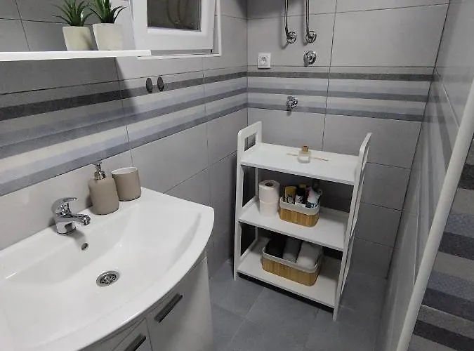 Jaz 아파트 바이나 바슈타